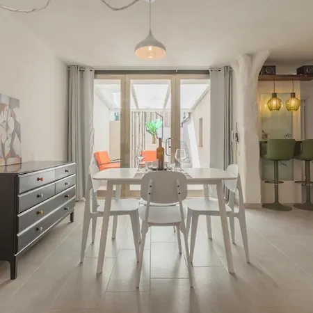 All'ombra Dell'ulivo Centro Citta' Tra Parchi, Mare E Cagliari Апартаменты *